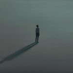 Gambar ilustrasi : Seorang pria sedang menatap ke atas. Sumber : Int Gambar ilustrasi : Seorang pria sedang menatap ke atas. Sumber : Int