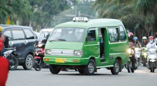 Foto : Angkot. Sumber Foto : Istimewa.