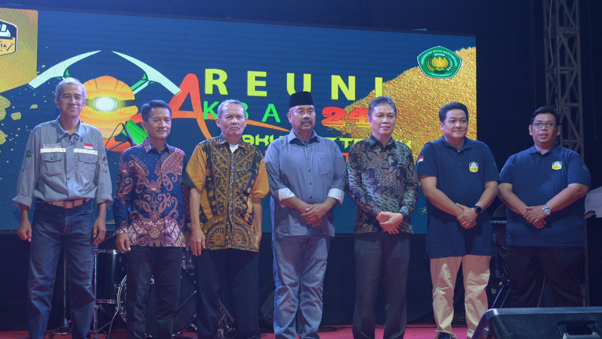 Foto : Reuni Akbar Fatek Unikarta ke 24 dihadiri Bupati Kukar Edi Damansyah. Sumber Foto : Kaltimnow.id.