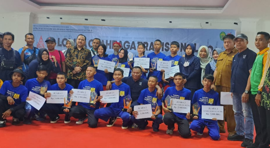 Foto : Para Pemenang Lomba Permainan Tradisional Museum Mulawarman. Sumber Foto : Kaltimnow.id