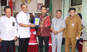 WhatsApp Image 2022-11-10 at 21.01.36 DPRD Kaltim menggelar silaturahmi ke Pengadilan Tinggi Kaltim. Sumber: Humas DPRD Kaltim