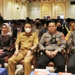 Wakil Ketua Komisi IV DPRD Provinsi Kalimantan Timur (Kaltim), Puji Setyowati menghadiri Wisuda ke-32 Politeknik Pertanian Negeri (Politani) Samarinda, Selasa (18/10/2022). Sumber: Humas DPRD Kaltim