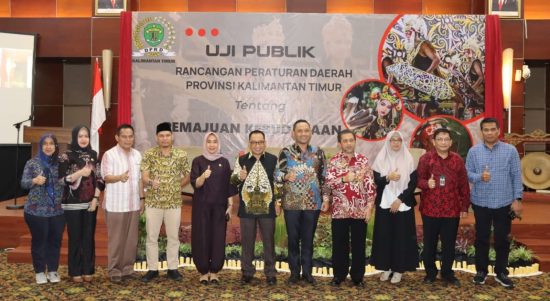 Panitia Khusus (Pansus) Rancangan Peraturan Daerah (Raperda) tentang Pemajuan Kebudayaan Provinsi Kalimantan Timur (Kaltim), menggelar uji publik di di Ballroom Hotel Blue Sky, Jalan Letjend Soeprapto, Balikpapan, Sabtu (12/11/2022). Sumber: IST