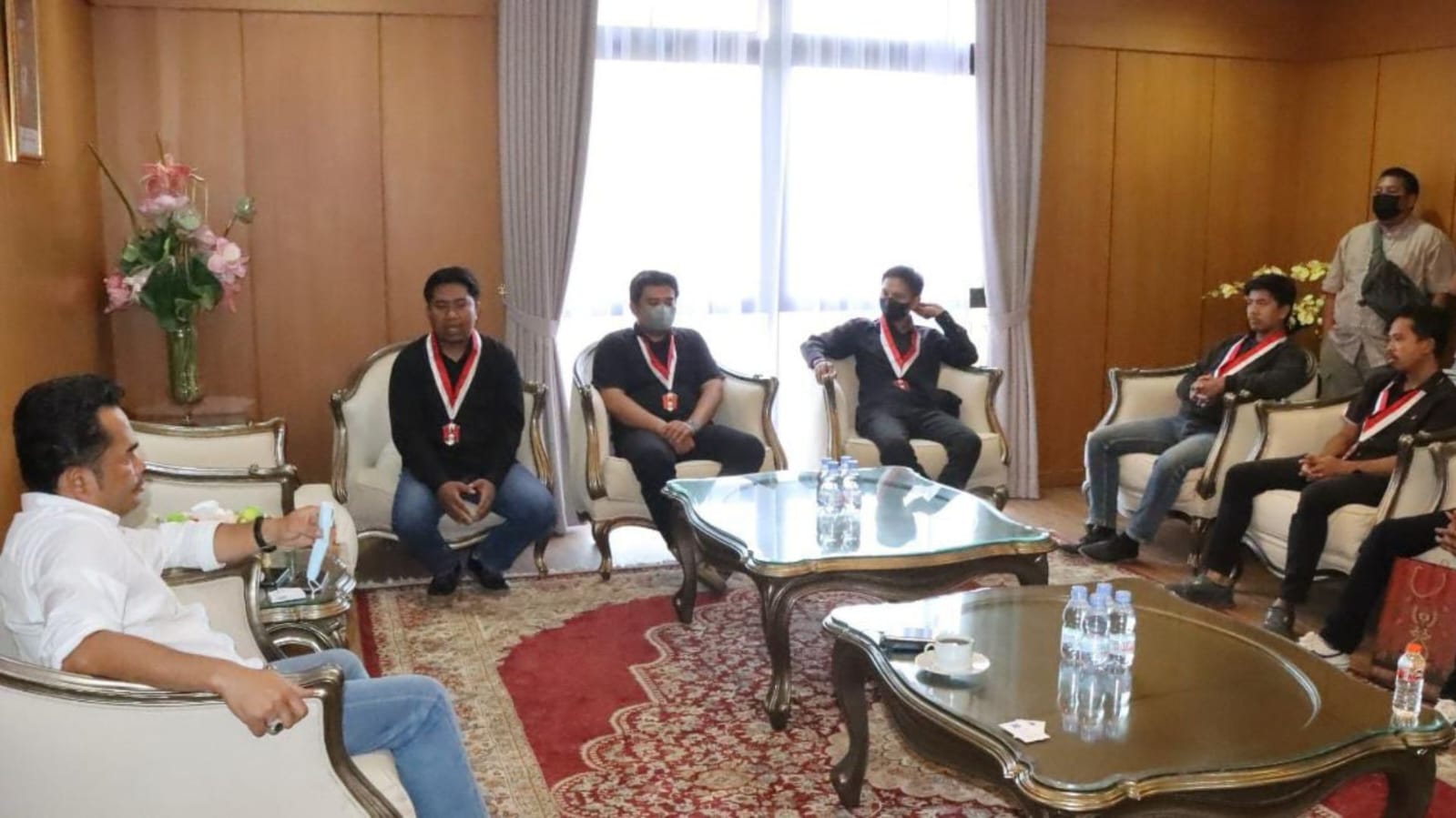 Dewan Pimpinan Daerah (DPD) Gerakan Mahasiswa Nasional Indonesia (GMNI) Kalimantan Timur (Kaltim), bertandang dan silaturahmi ke DPRD Kaltim, yang sambut baik oleh Ketua Dewan, Hasanuddin Mas'ud, Jumat (4/11/2022). Sumber: IST