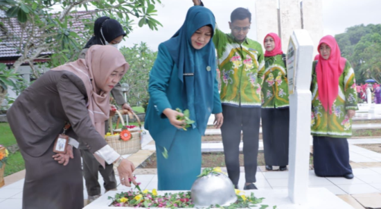 275352AA-0048-49B6-AF87-75680454BEF2