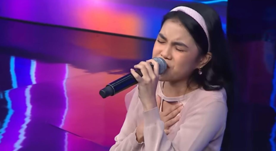 Foto : Syarla saat tampil di elimination 3 Indonesia Idol. Sumber : Istimewa. Foto : Syarla saat tampil di elimination 3 Indonesia Idol. Sumber : Istimewa.