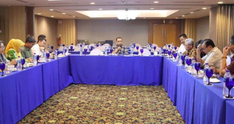 Tim Renja DPRD Kaltim Gelar Raker Bersama BPKAD dan Biro Hukum Pemprov