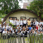 Foto : Para Peserta Jelajah Saat Di Rumah Lengkung PNW. Sumber : Kaltimnow.id Foto : Para Peserta Jelajah Saat Di Rumah Lengkung PNW. Sumber : Kaltimnow.id