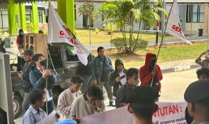 Demo di DPRD Kukar, Mahasiswa Desak Ketua DPRD Mundur dan PAW PKB Dipercepat