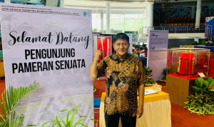 Kepala UPTD Museum Negeri Mulawarman Prov Kaltim, Zularfi. Kepala UPTD Museum Negeri Mulawarman Prov Kaltim, Zularfi.