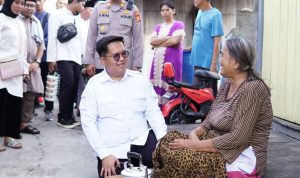 Safari Ramadan di Anggana, Rendi Solihin Bagikan Perlengkapan Ibadah untuk Masyarakat