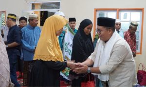 Rendi Solihin Sahur Bareng Warga Marangkayu, Berbagi Kepedulian
