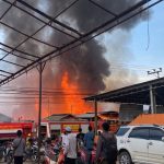 Kebakaran Hebat di PAL 5 Tenggarong, Melanda Lima Rumah Warga dan Satu Yayasan
