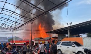 Kebakaran Hebat di PAL 5 Tenggarong, Melanda Lima Rumah Warga dan Satu Yayasan