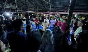 Wakil Bupati Kukar Meninjau Lokasi Kebakaran dan Beri Bantuan di Desa Sumber Sari