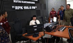 Bupati Lantik Dewan Pengawas Radio Pemerintah Kukar untuk Periode 2024-2029