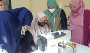 Pelatihan Distransnaker Kukar, Membuka Peluang Usaha bagi Para Janda