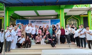 Kantor Cabang WOM Finance Tenggarong Berbagi Berkah di Bulan Ramadan