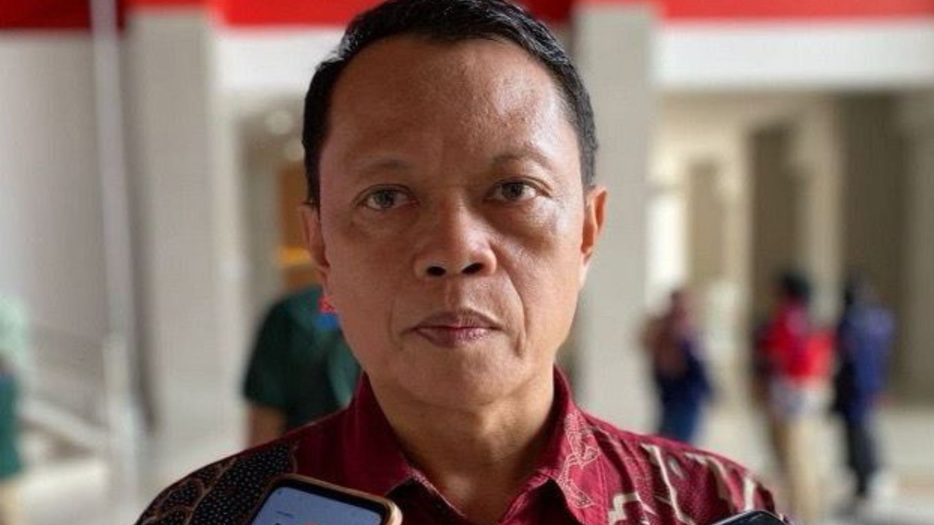 Kades Sanggulan, Fakhruddin.