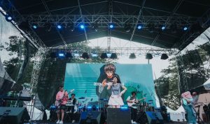 Foto : Paw's Latter Tampil Jadi Band Pembuka D'Masiv di Kota Bontang. Foto : Paw's Latter Tampil Jadi Band Pembuka D'Masiv di Kota Bontang.
