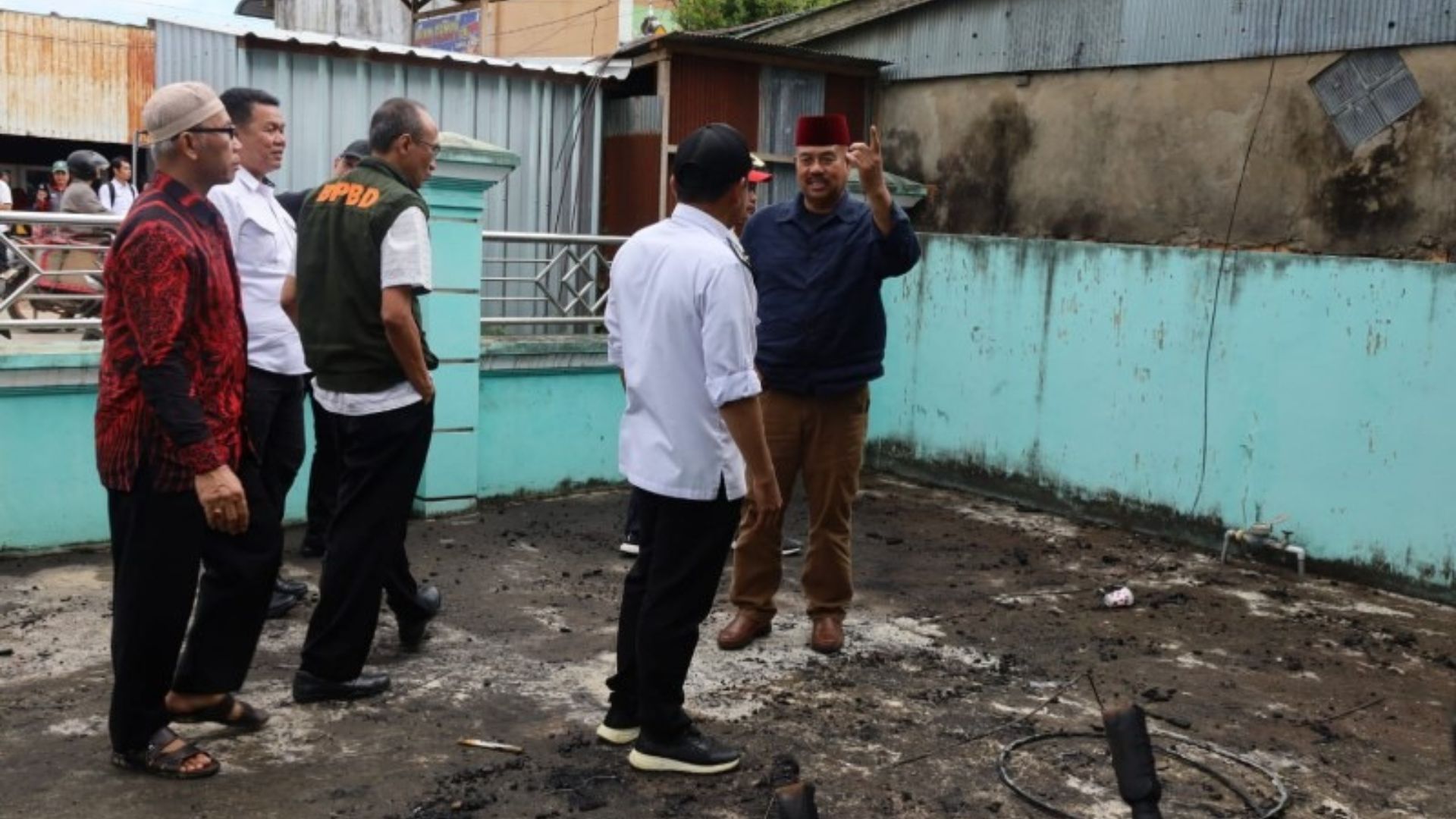 Tinjau Korban Kebakaran di Loa Ipuh, Bupati Kukar Ajak Warga Tingkatkan Kewaspadaan