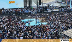 Stadion Aji Imbut Meriah, 20 Ribu Warga Sambut Rudy-Seno