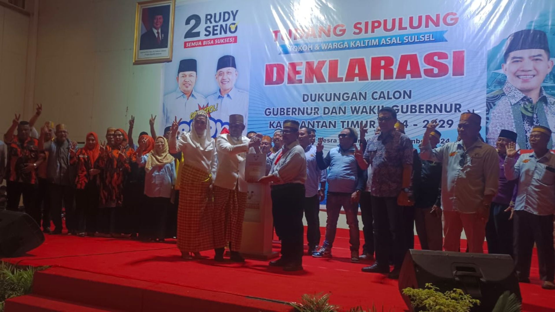 Ratusan Tokoh Bugis-Makassar Deklarasikan Dukungan untuk Rudy-Seno dalam Acara Tudang Sipulung