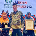 Foto : Kepala UPTD Museum Mulawarman Prov Kaltim, Isnawati (Kanan Kedua). Sumber : Museum Mulawarman. Foto : Kepala UPTD Museum Mulawarman Prov Kaltim, Isnawati (Kanan Kedua). Sumber : Museum Mulawarman.