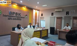 Foto : Proses Mediasi antara pihak Tea Weai dan AJP, di Gedung UMKM Provinsi Kaltim. Sumber Foto : Istimewa. Foto : Proses Mediasi antara pihak Tea Weai dan AJP, di Gedung UMKM Provinsi Kaltim. Sumber Foto : Istimewa.