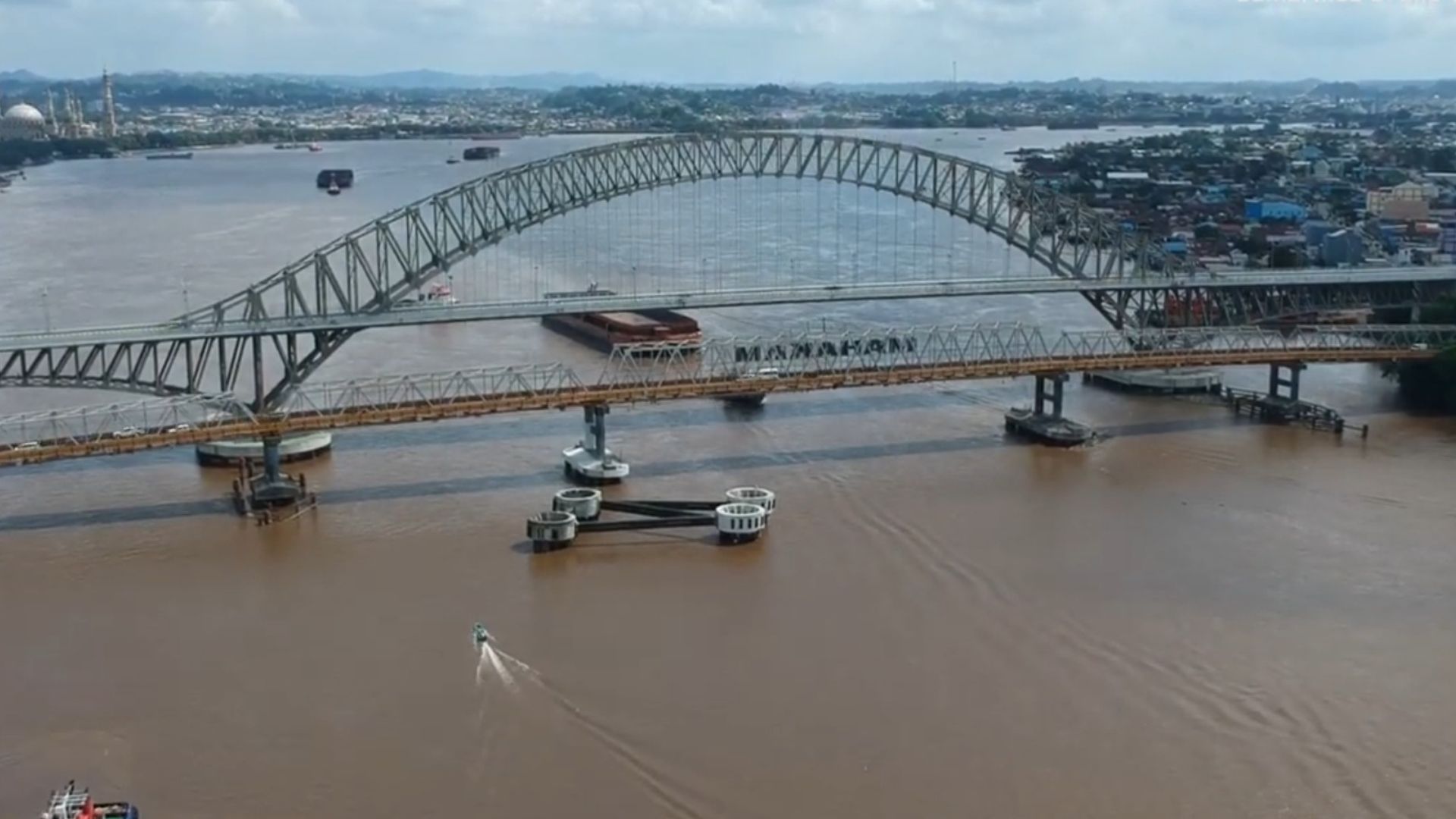 Jembatan Mahakam
