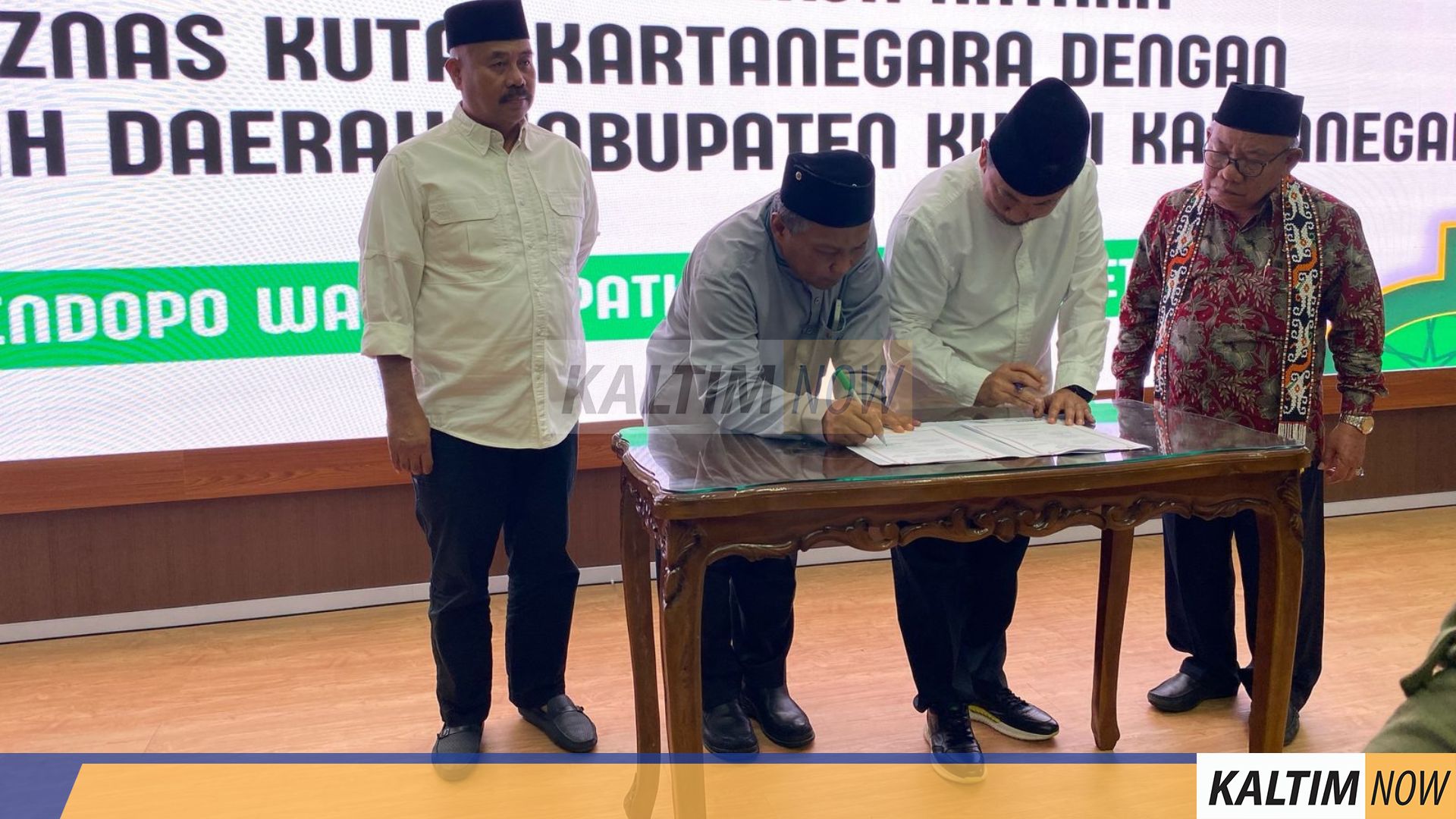 Bupati Kukar Terima Penghargaan sebagai Kepala Daerah Pendukung Pengelolaan Zakat