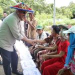 Bupati Kukar Resmikan Tiga Pustu di Kembang Janggut, Salurkan Bantuan Sembako