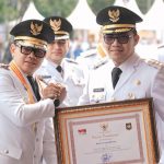 Samarinda Raih Penghargaan Kinerja Tinggi di Peringatan Hari OTDA 2025