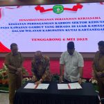 Pemkab Kukar dan PT TCI Teken Kerja Sama Perdagangan Karbon Berbasis Gambut