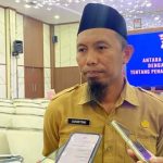 Plt Camat Kembang Janggut, Suhartono