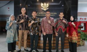 Bupati Kukar Temui Kepala BKN, Perjuangkan Nasib 481 THL untuk Jadi PPPK