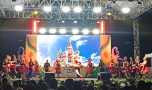 EBIFF 2025 Tampilkan Tarian Rusia hingga Korea, Warga Samarinda Terpukau