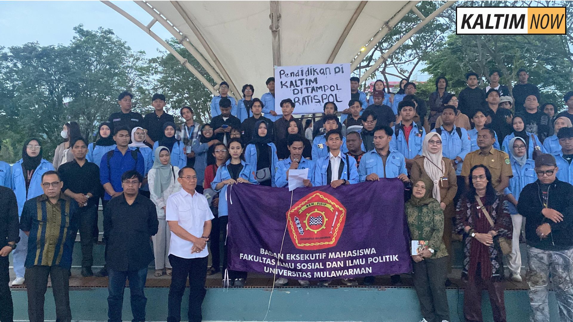 Foto : Diskusi Program Beasiswa Gratispol di Teras Samarinda. Sumber : Istimewa.