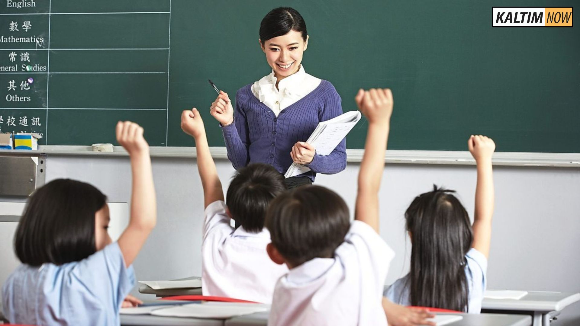 Foto : Ilustrasi Mengajar di Sekolah. Sumber : Istimewa.