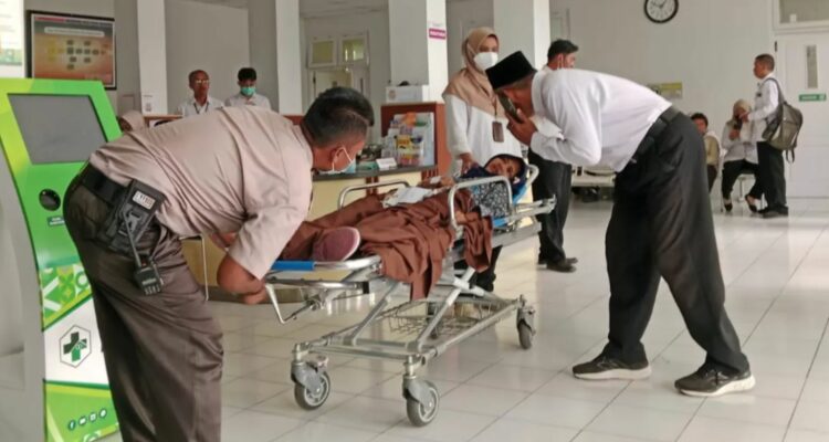 Foto: Puluhan Siswa SMP di Sleman Diduga Keracunan Usai Santap Makan Bergizi Gratis. Sumber: Istimewa.