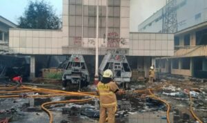Foto: Kebakaran Landa Gedung Markas Gegana di Kramat Raya, Jakarta Pusat. Sumber: Istimewa. Foto: Kebakaran Landa Gedung Markas Gegana di Kramat Raya, Jakarta Pusat. Sumber: Istimewa.