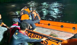 Dua Bocah Terseret Arus Sungai Karang Mumus, Satu Belum Ditemukan