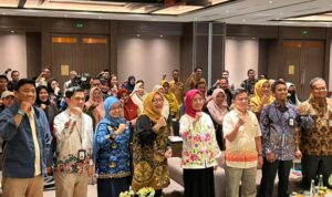 Foto: Hetifah Dorong Guru di Kutai Kartanegara Kuasai Pemanfaatan AI dalam Pembelajaran. Sumber: Istimewa. Foto: Hetifah Dorong Guru di Kutai Kartanegara Kuasai Pemanfaatan AI dalam Pembelajaran. Sumber: Istimewa.