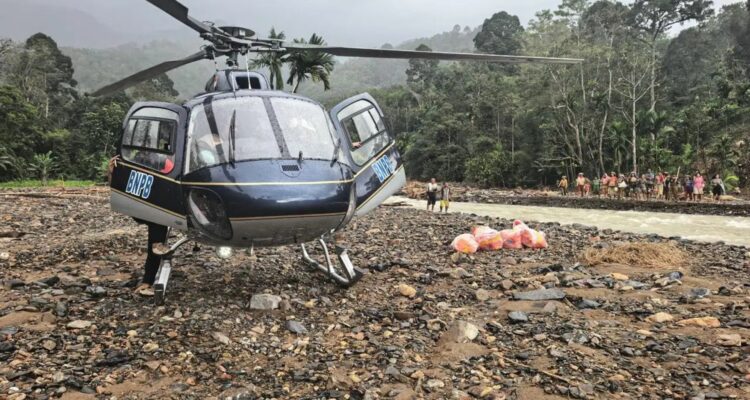 Foto: Helikopter BNPB. Sumber: BNPB.