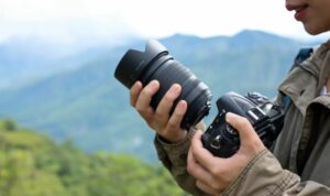 Foto: Fenomena Fotografer Diam-Diam di Ruang Publik Tuai Sorotan, Komdigi Tegaskan Perlindungan Privasi Warga. Sumber: Istimewa. Foto: Fenomena Fotografer Diam-Diam di Ruang Publik Tuai Sorotan, Komdigi Tegaskan Perlindungan Privasi Warga. Sumber: Istimewa.