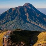 Foto: Gunung Merbabu, Kabupaten Magelang. Sumber: Istimewa.