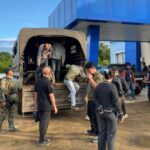 Foto: 15 WNA Asal Cina Diserahkan ke Imigrasi dan Polisi. Sumber: Istimewa. Foto: 15 WNA Asal Cina Diserahkan ke Imigrasi dan Polisi. Sumber: Istimewa.